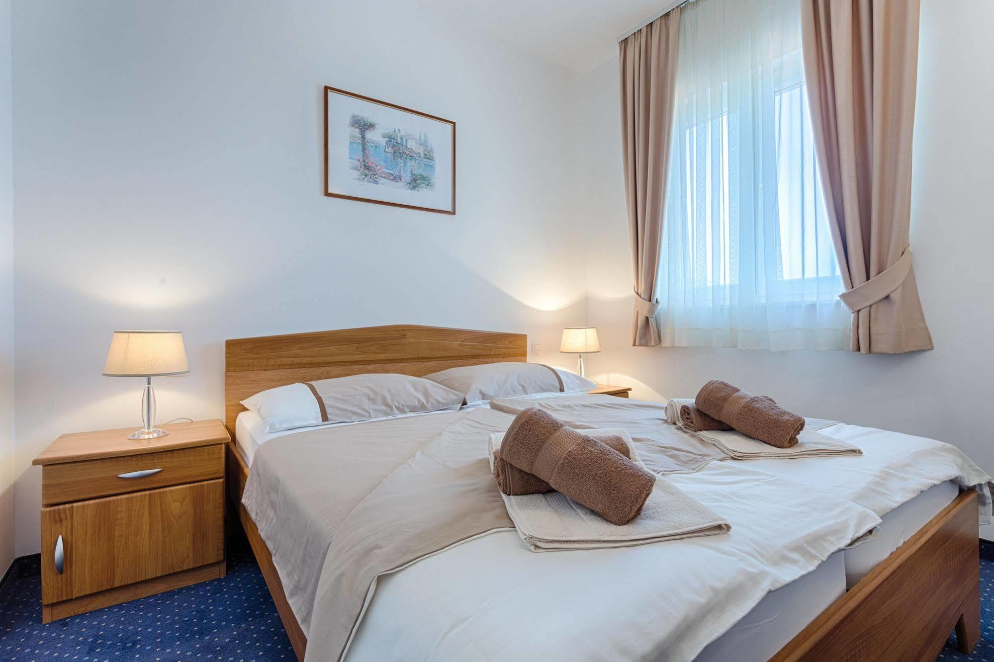 Viktorija Hotel Seget Vranjica